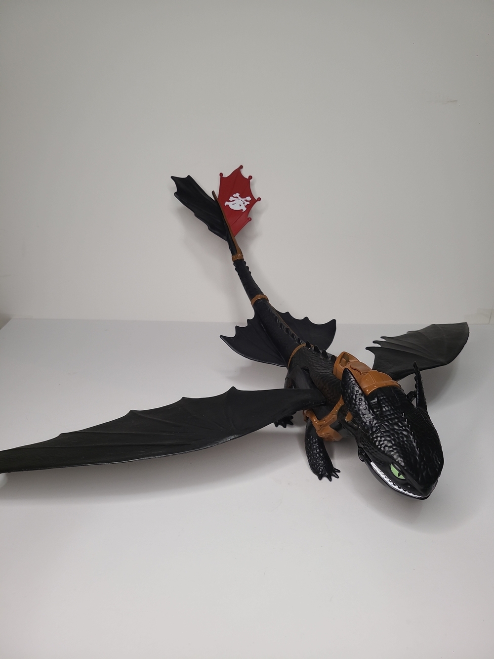 How to Train Your Dragon Toothless Giant Fire Breathing Defenders of Berk 2013